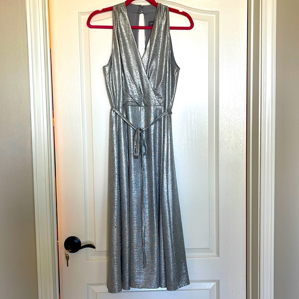 Gorgeous classy stretchy party dress!